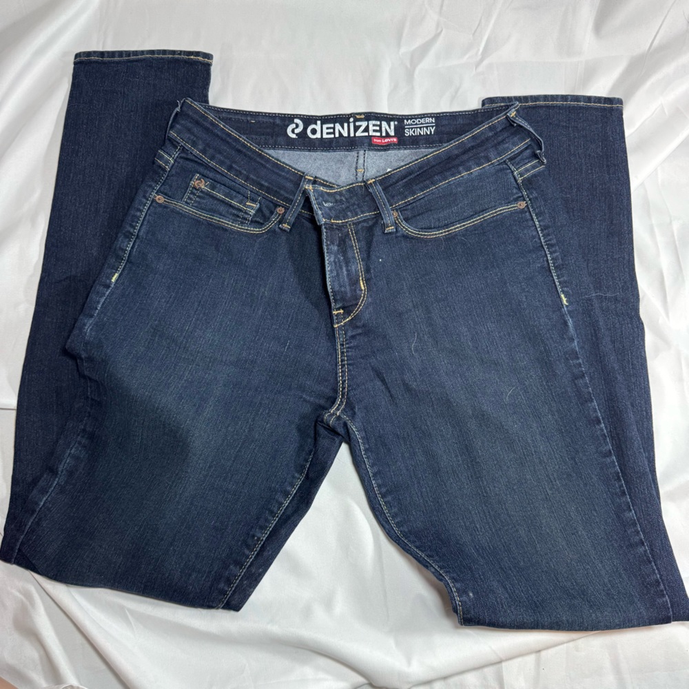 Denizen Dark Blue Jeans